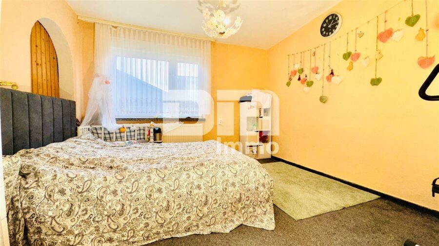 (R)eserviert!!!Modernisiertes Ein- bis Zweifamilienhaus mit Anbau BJ 1992 + 2. Baugrundstück - EG G1 Bestand Schlafzimmer